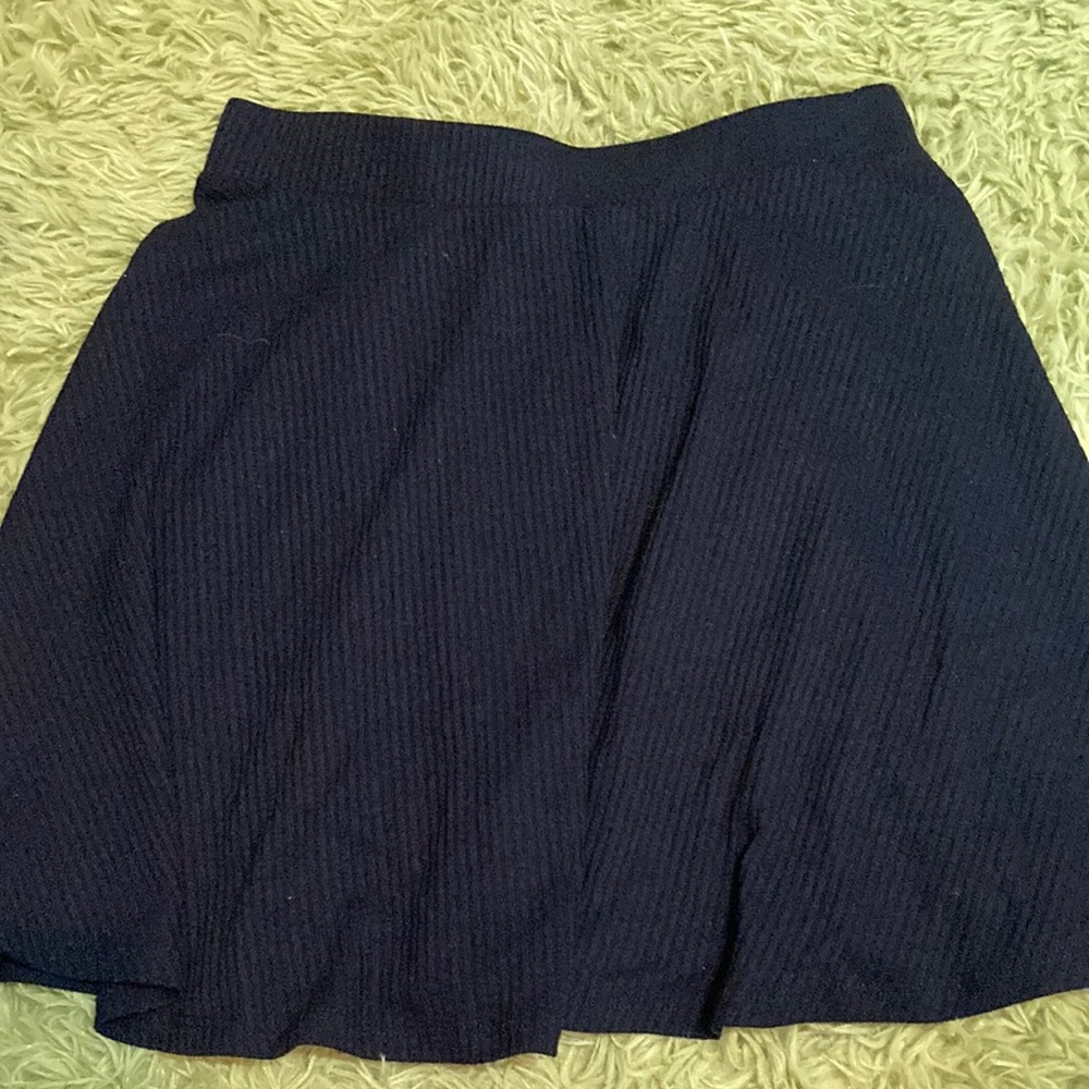 black skirt